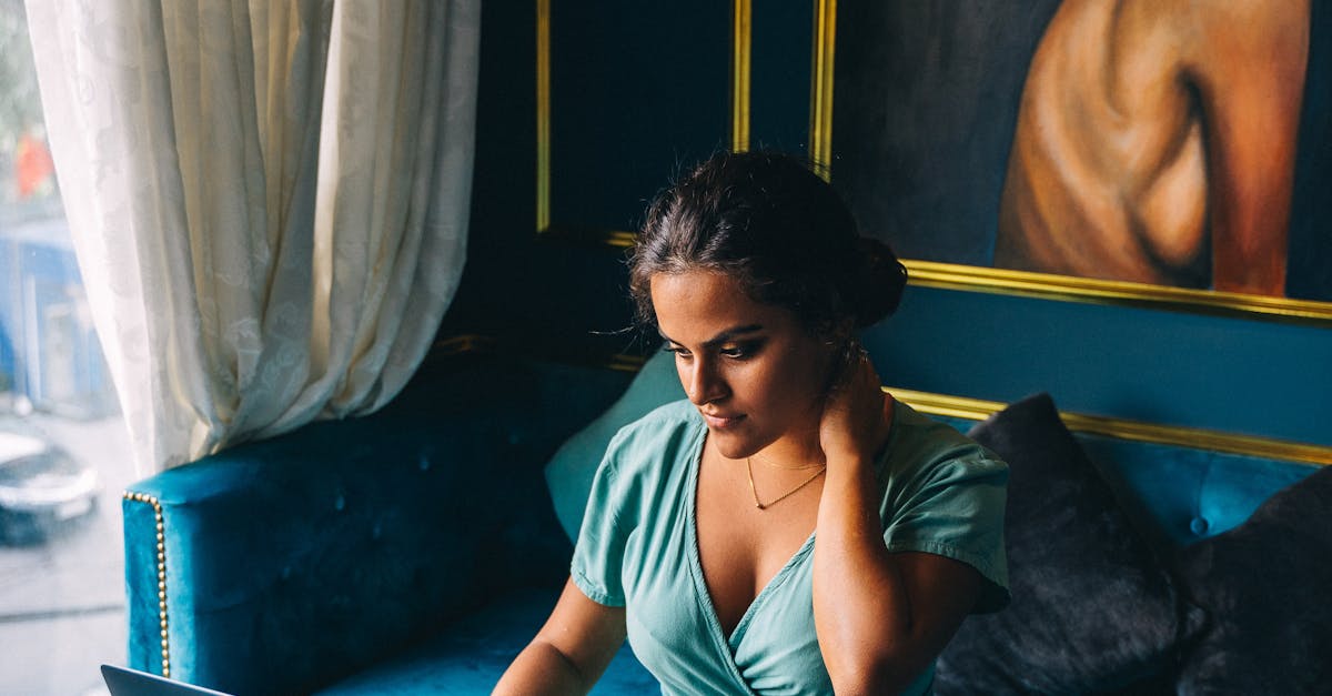 professional woman Hyderabad café