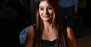 Hyderabad professional woman evening