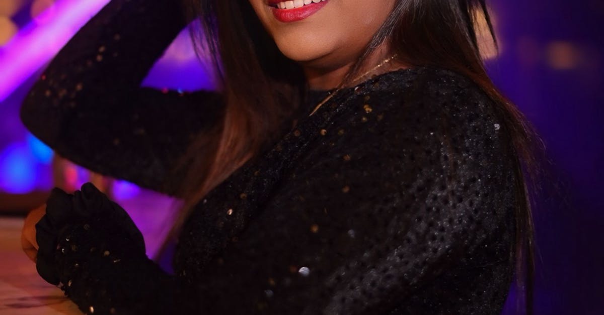 Hyderabad professional woman evening