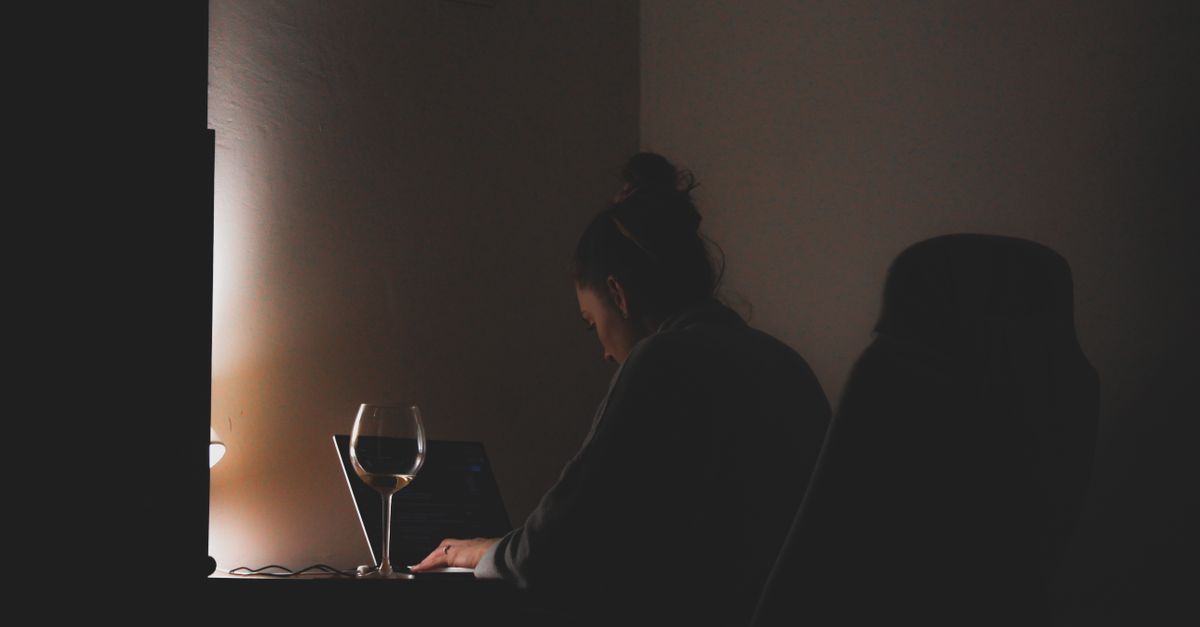 woman working late laptop
