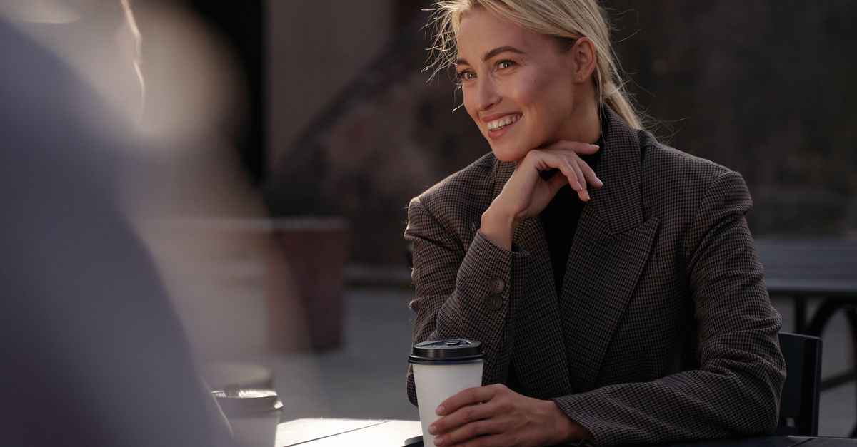 divorced woman coffee conversation